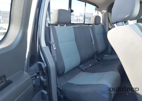 2005 Nissan Titan Xe z USA, uszkodzony, nr VIN 1N6AA06B85N558454